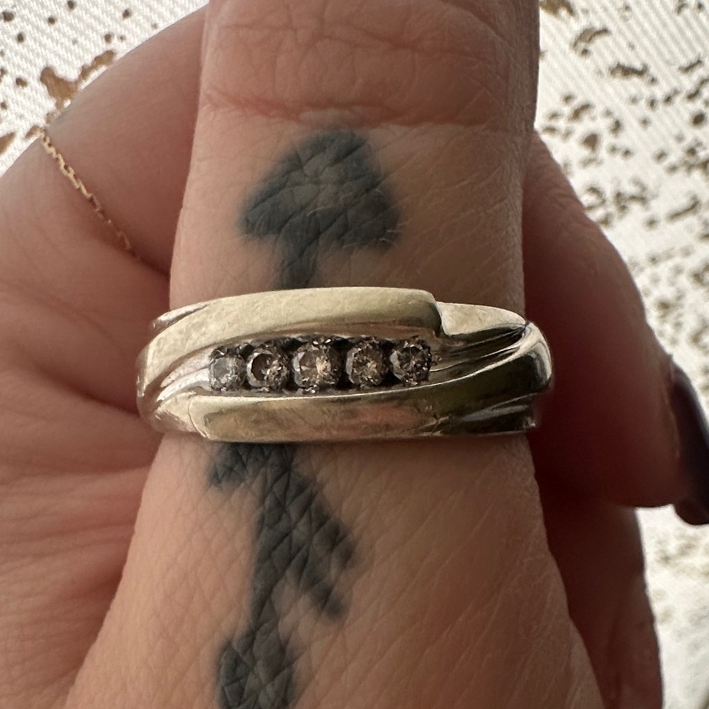10k White Gold and Diamond Men's Ring